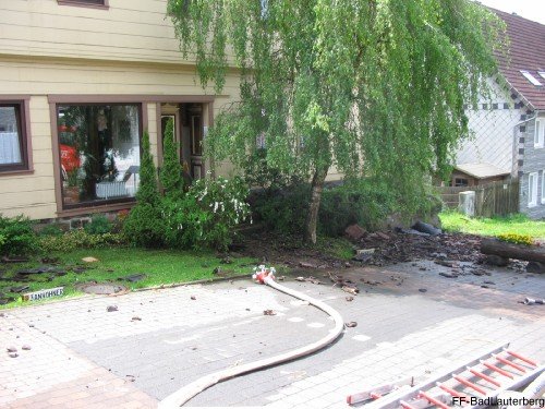 2010_06_06 Dachstuhlbrand St. Andreasberg Breite Strasse 006